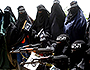 تحریف کلمه (لا اله الا الله) در سربند زنان داعشی